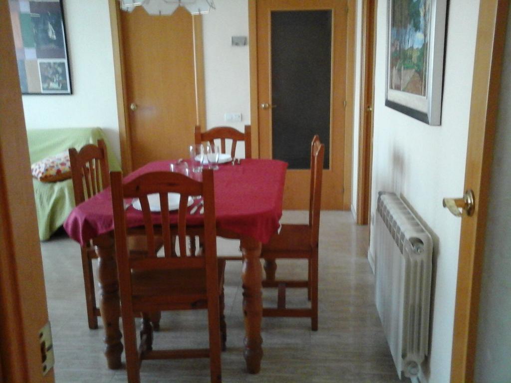 Apartament Fira لوسبيتاليت دي يوبريغات الغرفة الصورة