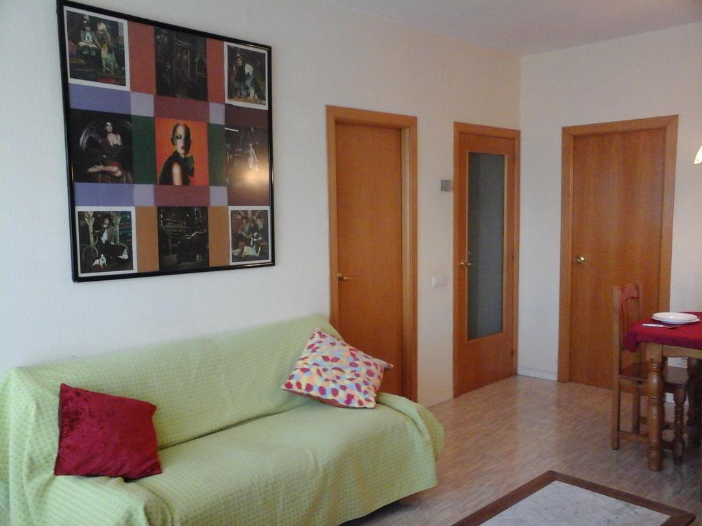 Apartament Fira لوسبيتاليت دي يوبريغات الغرفة الصورة