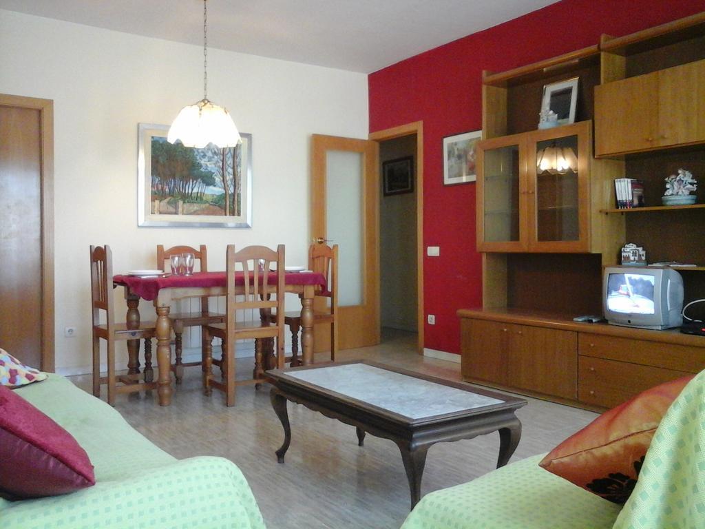 Apartament Fira لوسبيتاليت دي يوبريغات الغرفة الصورة