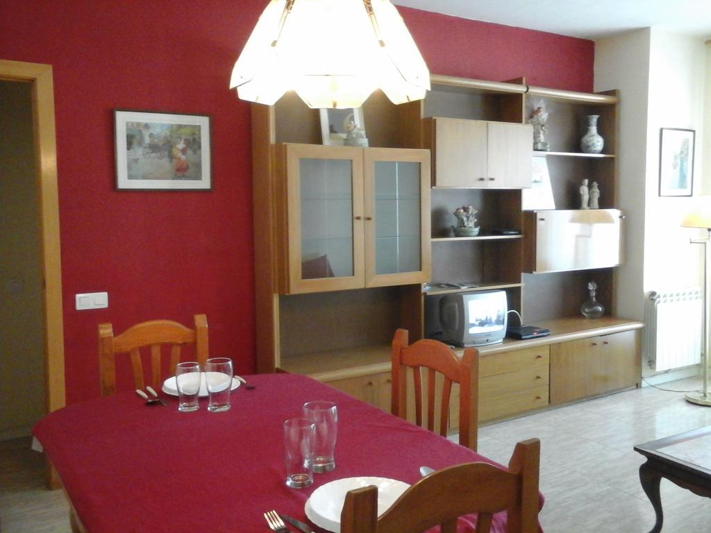 Apartament Fira لوسبيتاليت دي يوبريغات الغرفة الصورة